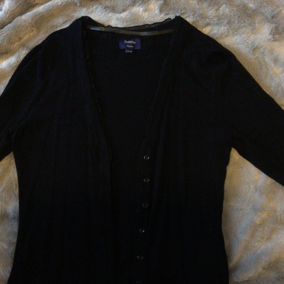 Black cardigan, 3/4 sleeve, cute ruffle detail, xs - Picture 1 of 3